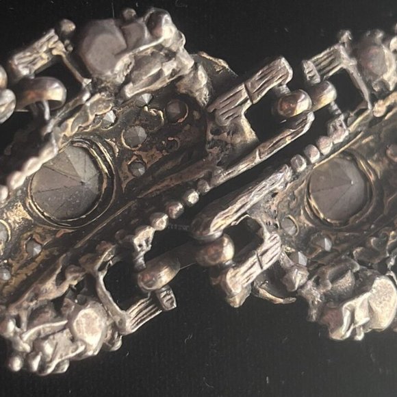 Juliana DeLizza & Elster Aurora Borealis Encrusted Chunky Gunmetal Bracelet - Picture 10 of 12